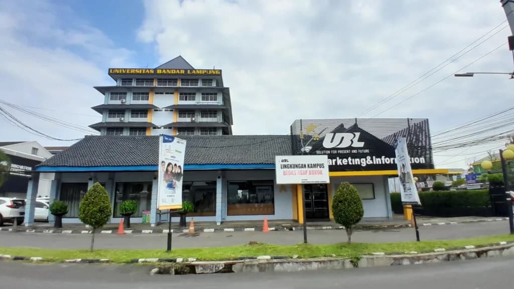 Gedung Marketing UBL